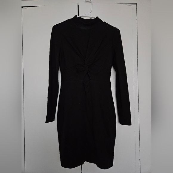 Black long sleeve twist cut out stretch dress (M) - Picture 2 of 5